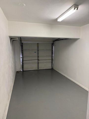 6575 NE 7th Avenue, Boca Raton, FL 33487