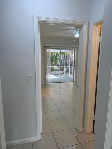 6575 NE 7th Avenue, Boca Raton, FL 33487