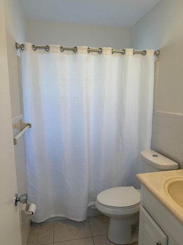 6575 NE 7th Avenue, Boca Raton, FL 33487