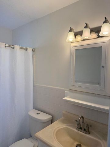 6575 NE 7th Avenue, Boca Raton, FL 33487