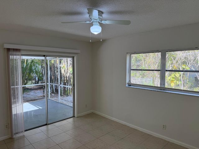 6575 NE 7th Avenue, Boca Raton, FL 33487