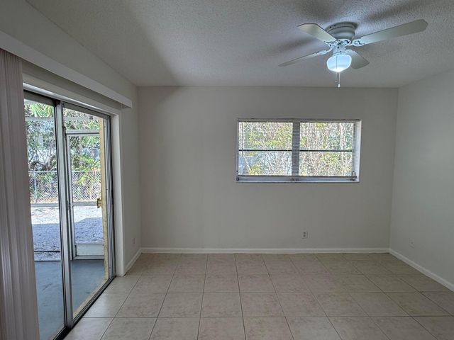 6575 NE 7th Avenue, Boca Raton, FL 33487