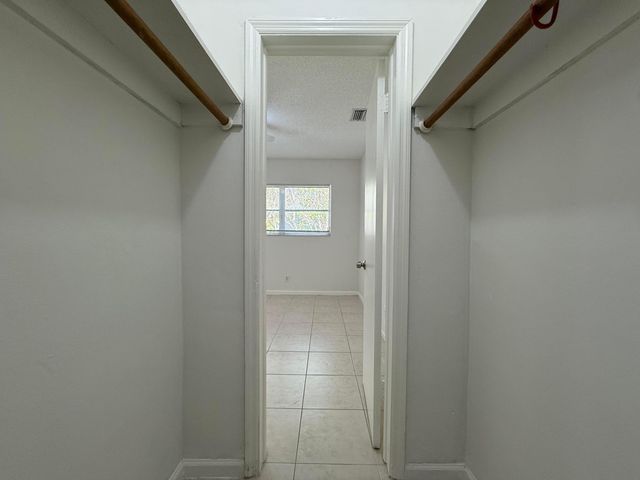 6575 NE 7th Avenue, Boca Raton, FL 33487