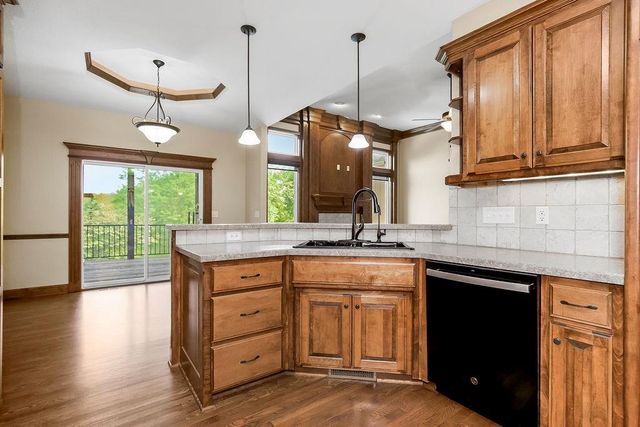 2004 NE 197th Court, Smithville, MO 64089
