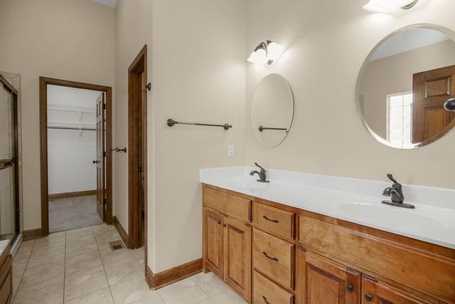 2004 NE 197th Court, Smithville, MO 64089