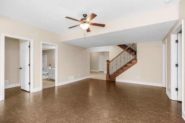 2004 NE 197th Court, Smithville, MO 64089