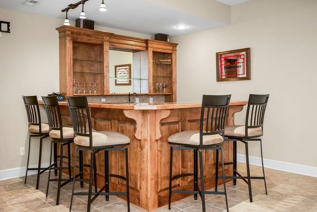 2004 NE 197th Court, Smithville, MO 64089