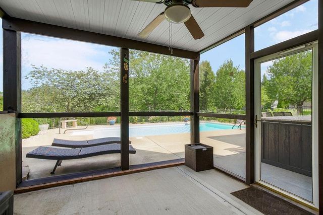 2004 NE 197th Court, Smithville, MO 64089
