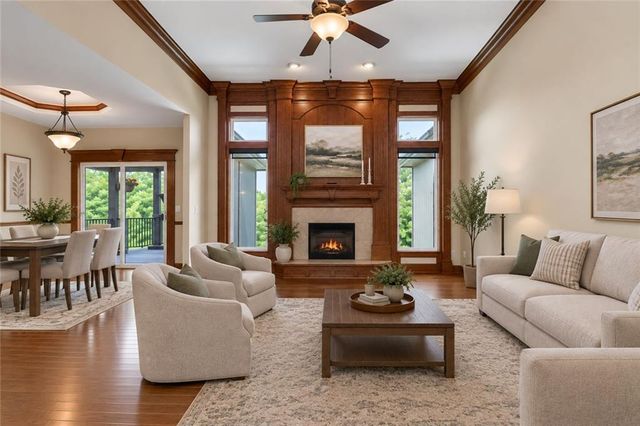 2004 NE 197th Court, Smithville, MO 64089