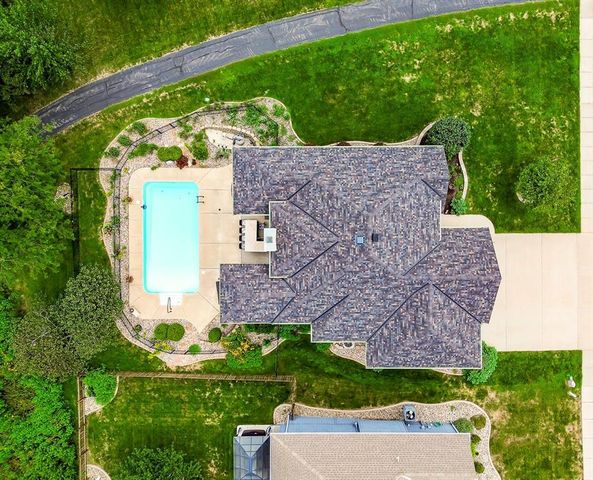 2004 NE 197th Court, Smithville, MO 64089
