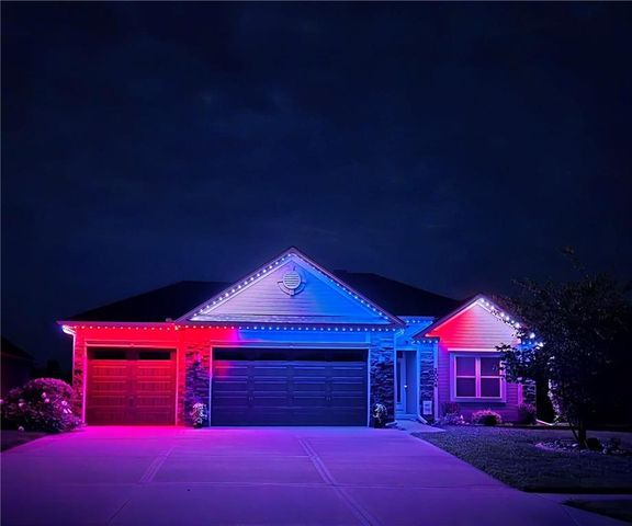 2004 NE 197th Court, Smithville, MO 64089