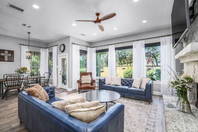 1433 HAVENWOOD BLVD, New Braunfels, TX 78132