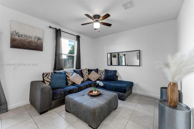 2659 SE 11th Street, Homestead, FL 33035