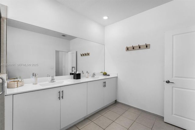 2659 SE 11th Street, Homestead, FL 33035