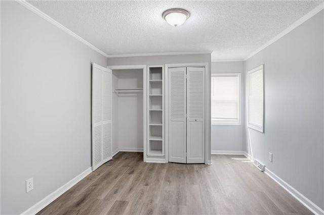 9622 Linwood Boulevard, Independence, MO 64052