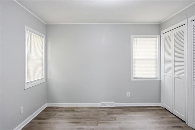 9622 Linwood Boulevard, Independence, MO 64052