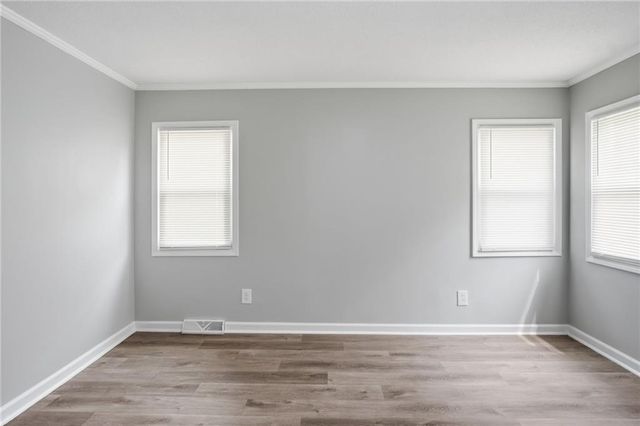 9622 Linwood Boulevard, Independence, MO 64052