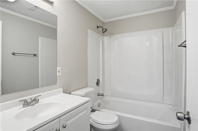 9622 Linwood Boulevard, Independence, MO 64052