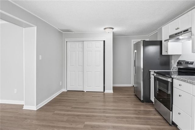 9622 Linwood Boulevard, Independence, MO 64052