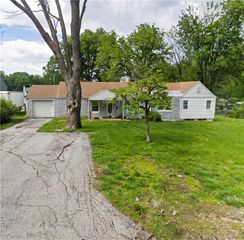 9622 Linwood Boulevard, Independence, MO 64052