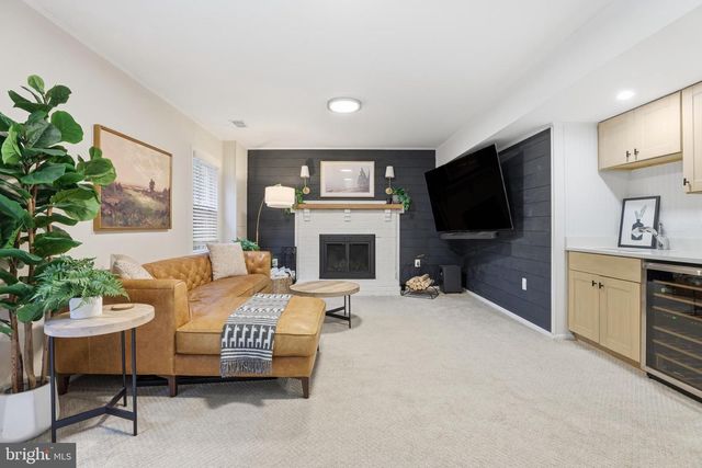 661 N ARMISTEAD ST, Alexandria, VA 22312