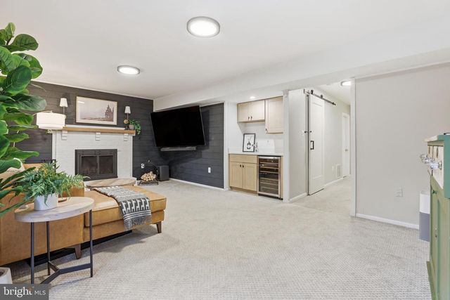 661 N ARMISTEAD ST, Alexandria, VA 22312