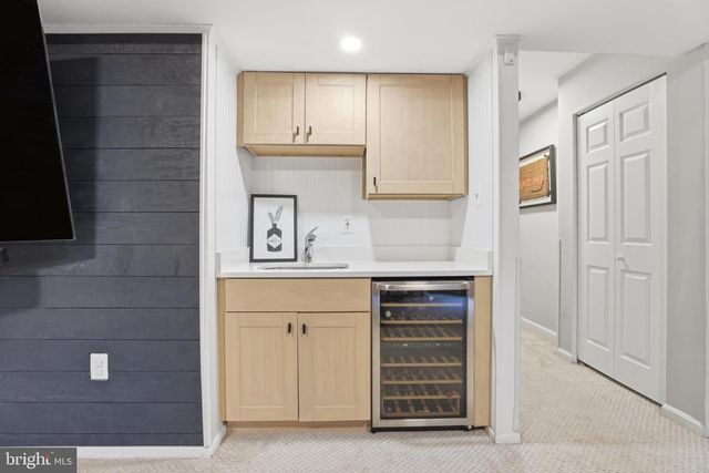 661 N ARMISTEAD ST, Alexandria, VA 22312