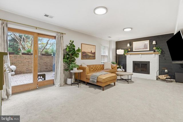 661 N ARMISTEAD ST, Alexandria, VA 22312