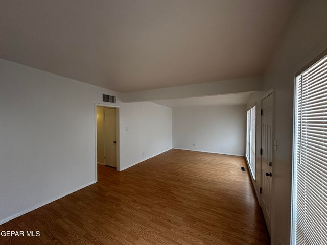 5202 Cornell Avenue, El Paso, TX 79924