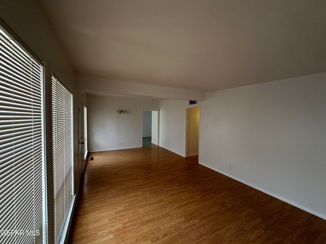 5202 Cornell Avenue, El Paso, TX 79924