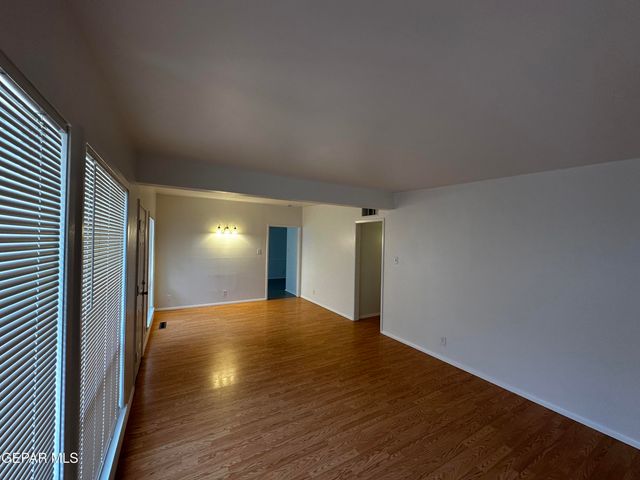 5202 Cornell Avenue, El Paso, TX 79924