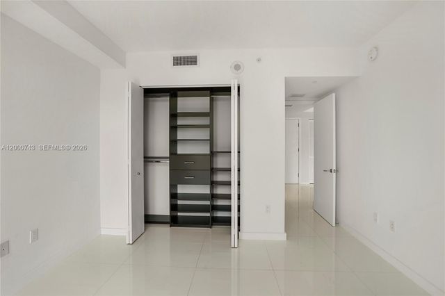 31 SE 6 St 2201, Miami, FL 33131