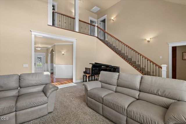 928 Buck Point Street, Central Point, OR 97502