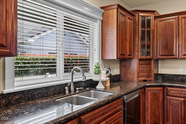 928 Buck Point Street, Central Point, OR 97502