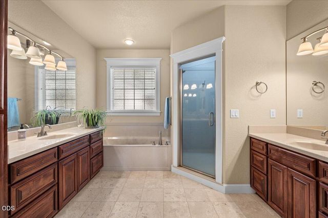 928 Buck Point Street, Central Point, OR 97502