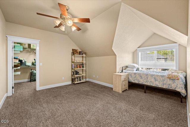 928 Buck Point Street, Central Point, OR 97502