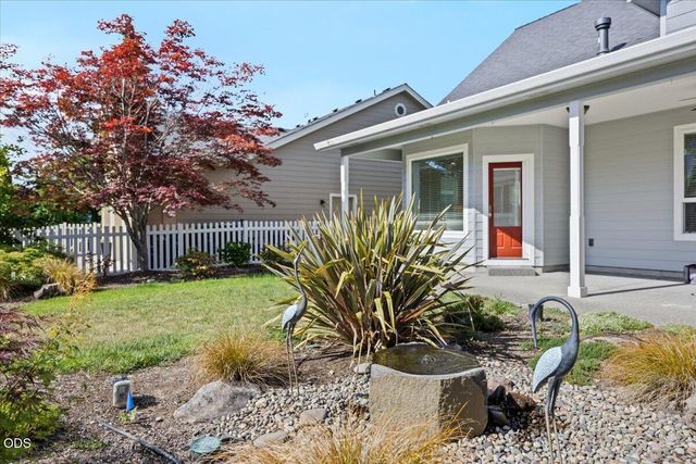 928 Buck Point Street, Central Point, OR 97502