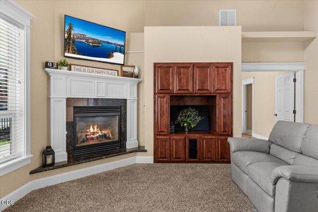 928 Buck Point Street, Central Point, OR 97502