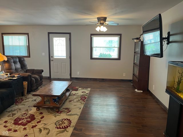 1216 N Cherry Street, Rushville, IN 46173