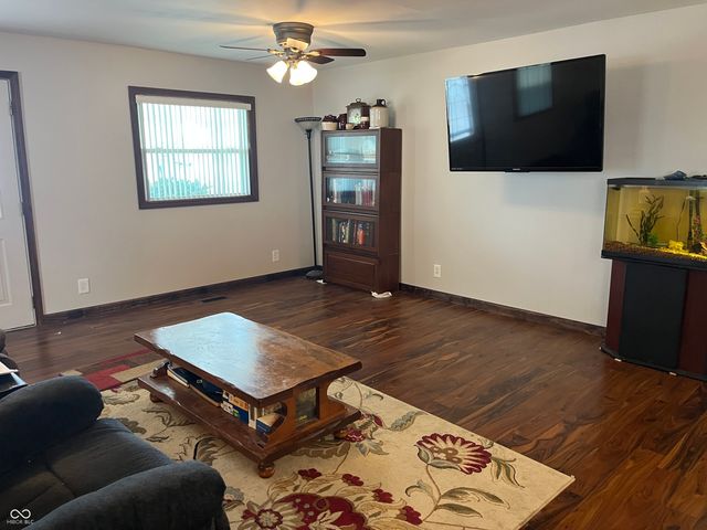 1216 N Cherry Street, Rushville, IN 46173