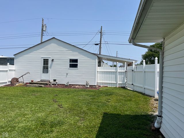 1216 N Cherry Street, Rushville, IN 46173