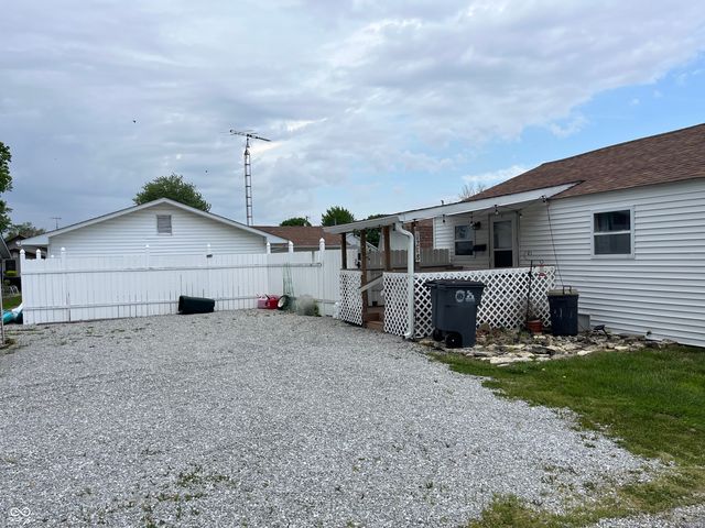 1216 N Cherry Street, Rushville, IN 46173