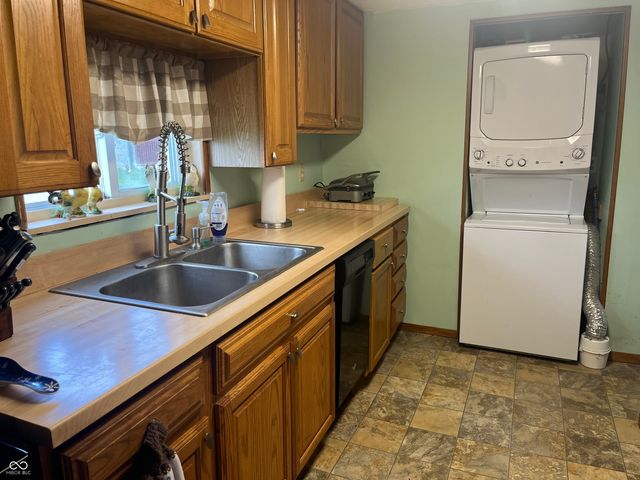 1216 N Cherry Street, Rushville, IN 46173