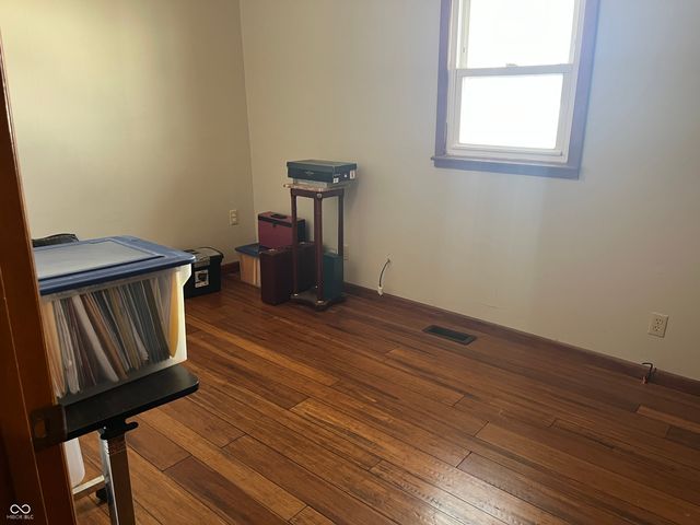 1216 N Cherry Street, Rushville, IN 46173