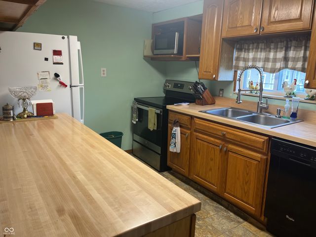 1216 N Cherry Street, Rushville, IN 46173