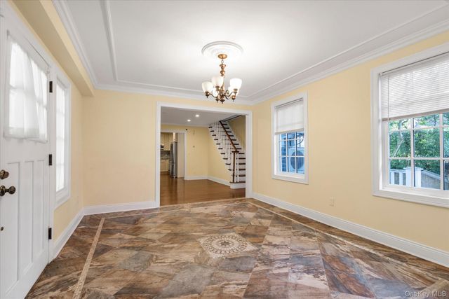 240-02 Poplar Street, Douglaston, NY 11363