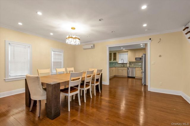 240-02 Poplar Street, Douglaston, NY 11363