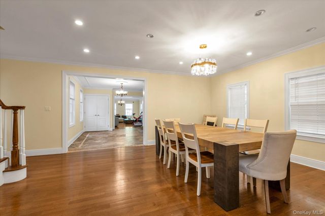 240-02 Poplar Street, Douglaston, NY 11363