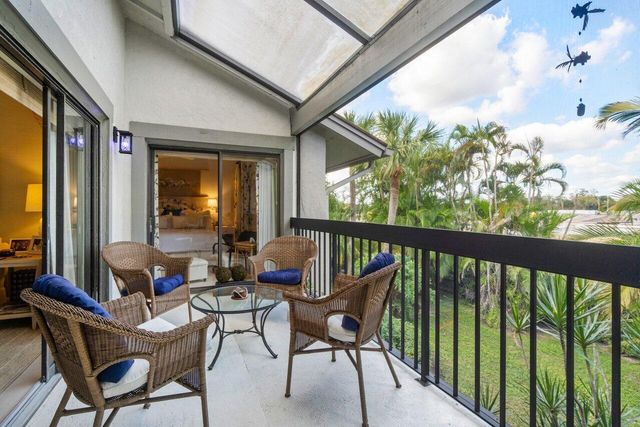 11267 Pond View Drive B203, Wellington, FL 33414