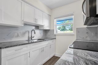 929 South N St 4, Lake Worth, FL 33460